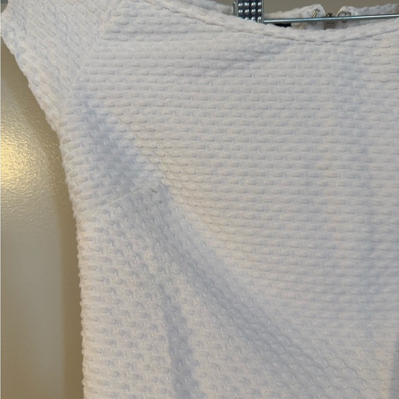 Bebe White Textured Popcorn Crop Top Back Full Zipper (Size XSMALL) - Picture 3 of 7